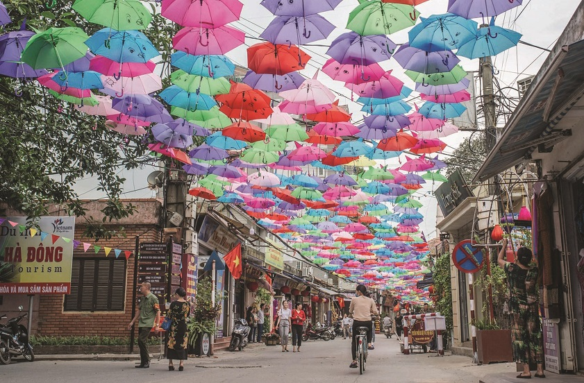 Du lịch làng nghề Hà Nội cần "chuyển mình" theo hướng xanh hóa để phát triển lâu dài và bền vững.