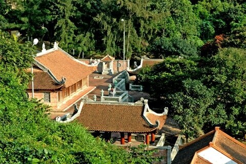 Vẻ đẹp của chùa Ngư tọa lạc trên đảo Hòn Ngư.