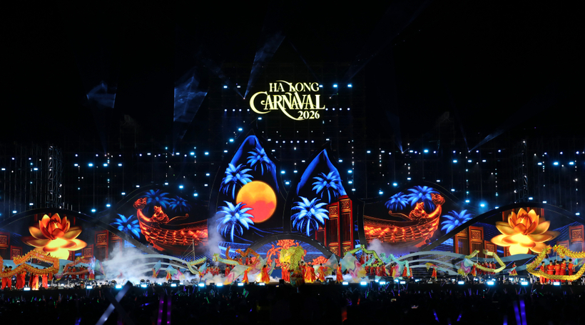 Chương trình nghệ thuật khai mạc Carnaval Hạ Long 2026 được dàn dựng công phu hoành tráng.